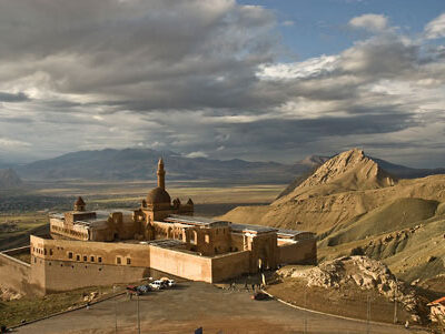 Doğubeyazıt – İshak Paşa Sarayı - azgezmis.com